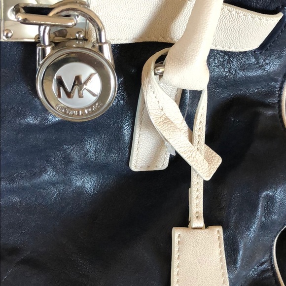 Michael Kors Navy Shoulder/Tote Bag - Picture 2 of 7